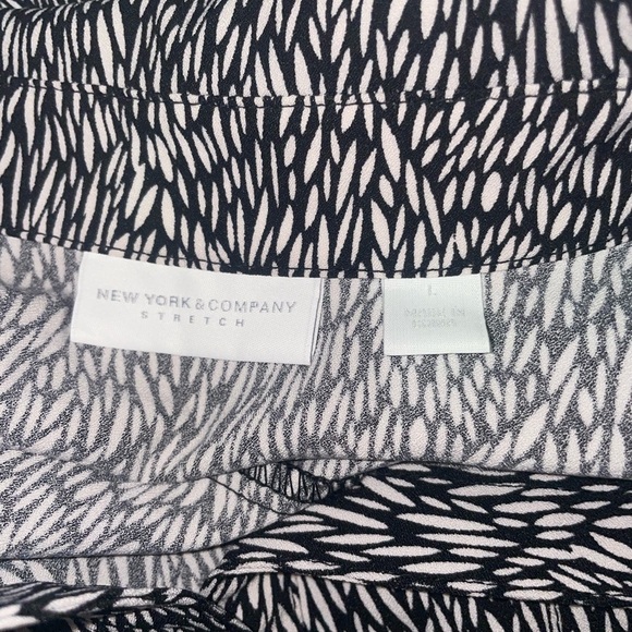 New York & Company Monochrome Patterned shorts jumpsuit - Picture 2 of 8